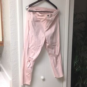 Levi’s skinny jeans & Pink BOLDelement